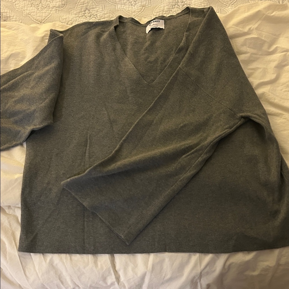 Wilfred Charcoal V-Neck Sweater